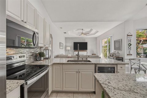 House in Venice, Florida 3 bedrooms, 169.27 sq.m. № 2142014 - photo 29