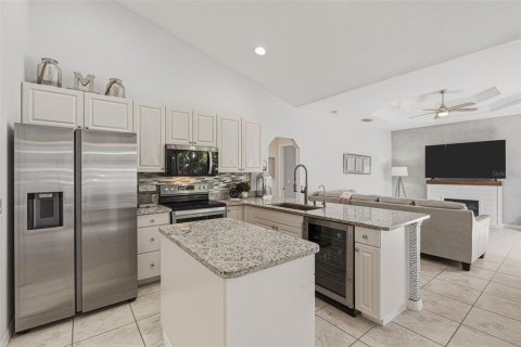 House in Venice, Florida 3 bedrooms, 169.27 sq.m. № 2142014 - photo 26