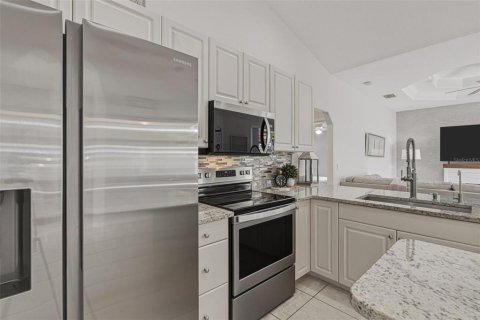 House in Venice, Florida 3 bedrooms, 169.27 sq.m. № 2142014 - photo 30