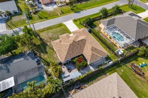 House in Venice, Florida 3 bedrooms, 169.27 sq.m. № 2142014 - photo 3