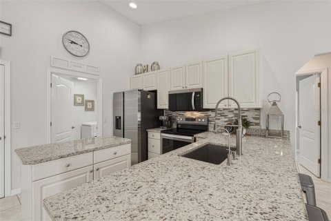 House in Venice, Florida 3 bedrooms, 169.27 sq.m. № 2142014 - photo 28