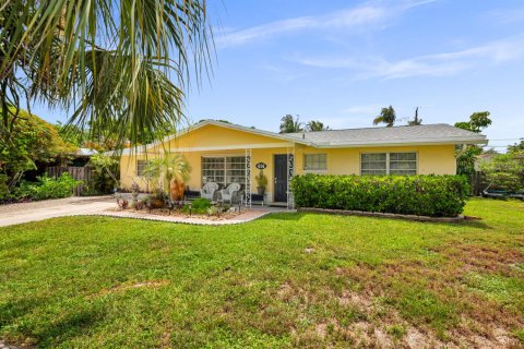 House in Jupiter, Florida 3 bedrooms, 150.5 sq.m. № 2184997