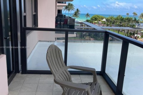 Condominio en venta en Miami Beach, Florida, 2 dormitorios, 89.19 m2 № 1978424 - foto 15