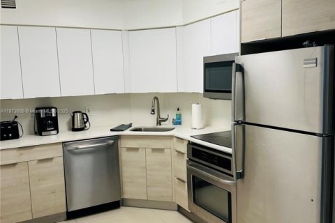 Condominio en venta en Miami Beach, Florida, 2 dormitorios, 89.19 m2 № 1978424 - foto 8