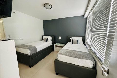 Condominio en venta en Miami Beach, Florida, 2 dormitorios, 89.19 m2 № 1978424 - foto 12