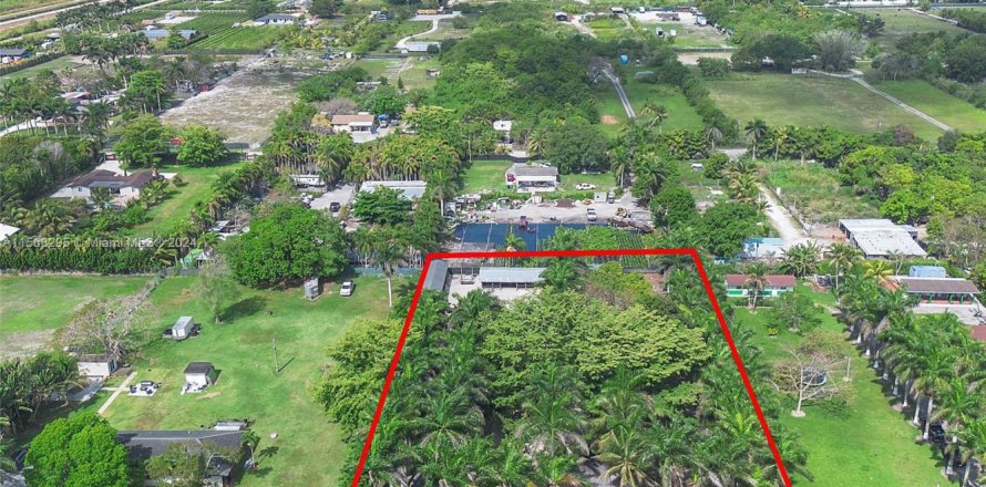 Villa ou maison à Miami, Floride 2 chambres № 1694552
