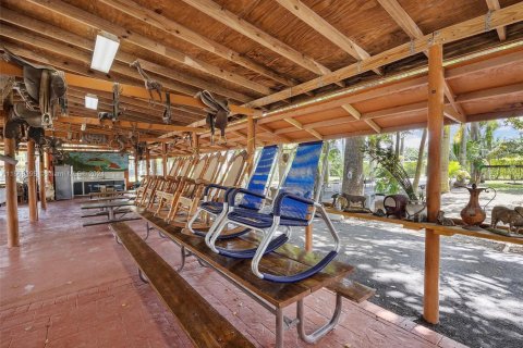 Villa ou maison à vendre à Miami, Floride: 2 chambres № 1694552 - photo 30