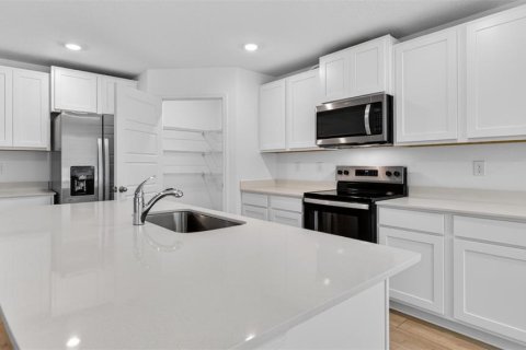 House in Palm Coast, Florida 4 bedrooms, 184.6 sq.m. № 2104709 - photo 17