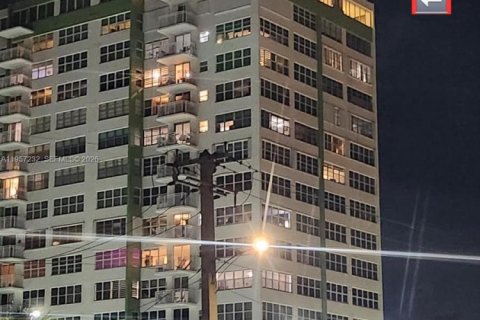 Купить кондоминиум в Норт-Майами, Флорида 2 спальни, 209.22м2, № 2019777 - фото 10