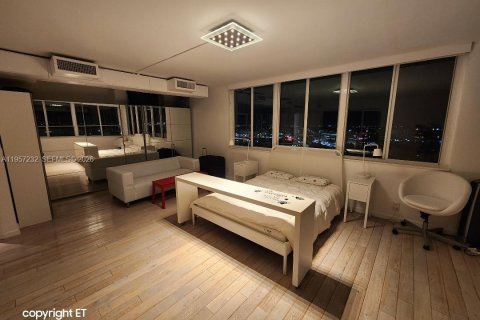 Купить кондоминиум в Норт-Майами, Флорида 2 спальни, 209.22м2, № 2019777 - фото 14