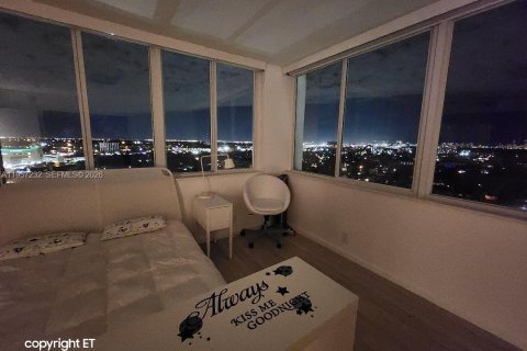 Купить кондоминиум в Норт-Майами, Флорида 2 спальни, 209.22м2, № 2019777 - фото 15