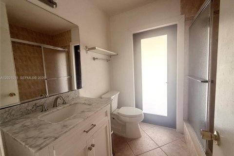 Снять в аренду виллу или дом в Помпано-Бич, Флорида 2 спальни, 129.32м2, № 2065314 - фото 7