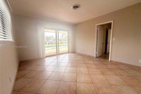 Снять в аренду виллу или дом в Помпано-Бич, Флорида 2 спальни, 129.32м2, № 2065314 - фото 8