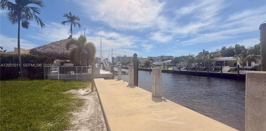 Дом в Помпано-Бич, Флорида 2 спальни, 129.32м2 № 2065314