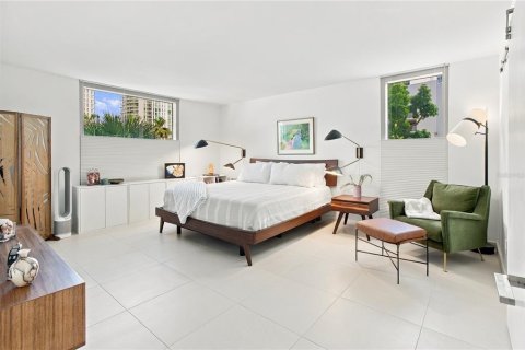 Condo in Sarasota, Florida, 2 bedrooms № 2395962 - photo 25