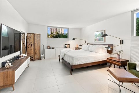 Condo in Sarasota, Florida, 2 bedrooms № 2395962 - photo 24