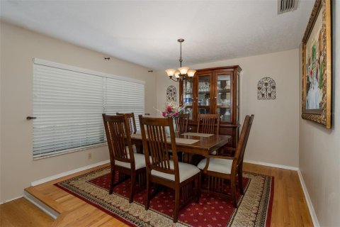 House in Odessa, Florida 5 bedrooms, 277.96 sq.m. № 1852637 - photo 19