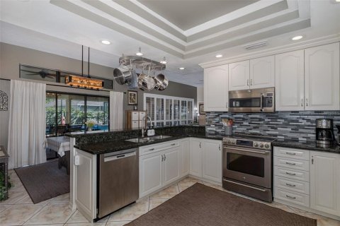 House in Odessa, Florida 5 bedrooms, 277.96 sq.m. № 1852637 - photo 12