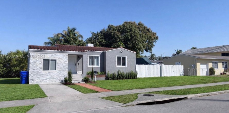 Casa en Miami, Florida 3 dormitorios, 134.43 m2 № 2029401