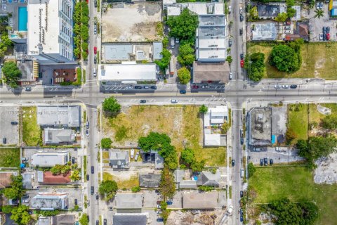 Commercial property in Miami, Florida № 1861086 - photo 17