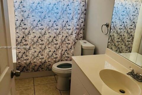 House in Lehigh Acres, Florida 3 bedrooms, 128.02 sq.m. № 2029055 - photo 5