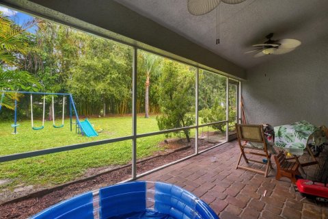 Villa ou maison à vendre à Port St. Lucie, Floride: 4 chambres, 193.05 m2 № 2382949 - photo 2