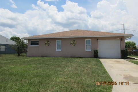 House in Kissimmee, Florida 3 bedrooms, 131.92 sq.m. № 1802222 - photo 2