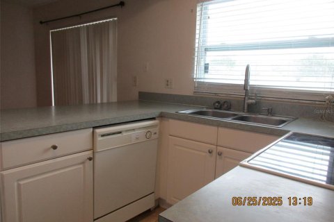 House in Kissimmee, Florida 3 bedrooms, 131.92 sq.m. № 1802222 - photo 16