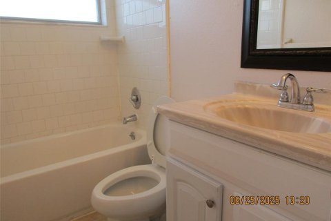 House in Kissimmee, Florida 3 bedrooms, 131.92 sq.m. № 1802222 - photo 21