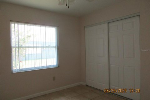 House in Kissimmee, Florida 3 bedrooms, 131.92 sq.m. № 1802222 - photo 25