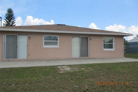 House in Kissimmee, Florida 3 bedrooms, 131.92 sq.m. № 1802222 - photo 5