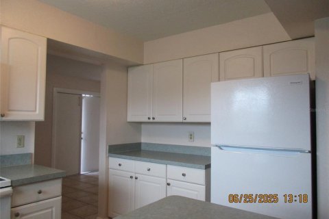 House in Kissimmee, Florida 3 bedrooms, 131.92 sq.m. № 1802222 - photo 13