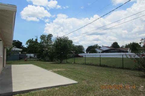 House in Kissimmee, Florida 3 bedrooms, 131.92 sq.m. № 1802222 - photo 4
