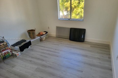 Villa ou maison à louer à Miami, Floride: 4 chambres, 201.97 m2 № 2042285 - photo 27