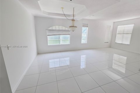 Villa ou maison à louer à Miami, Floride: 4 chambres, 201.97 m2 № 2042285 - photo 13