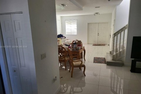 Villa ou maison à louer à Miami, Floride: 4 chambres, 201.97 m2 № 2042285 - photo 19