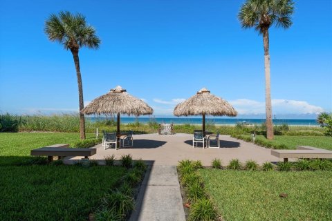 Condo in Indian Rocks Beach, Florida, 2 bedrooms  № 2396325 - photo 7
