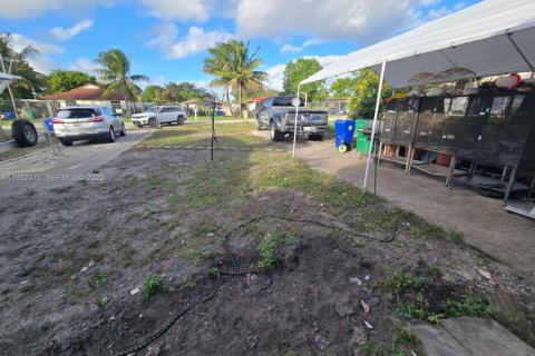 Купить виллу или дом в Мирамар, Флорида 2 спальни, 64.29м2, № 1990851 - фото 10