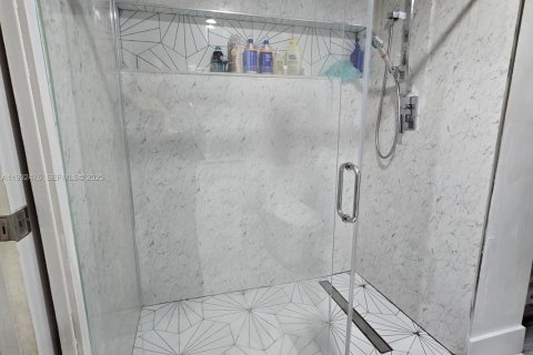 Купить виллу или дом в Мирамар, Флорида 2 спальни, 64.29м2, № 1990851 - фото 9