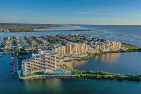 Condo in Hudson, Florida, 1 bedroom  № 2208054