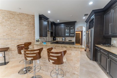 Villa ou maison à vendre à Doral, Floride: 5 chambres, 351.17 m2 № 2389499 - photo 22