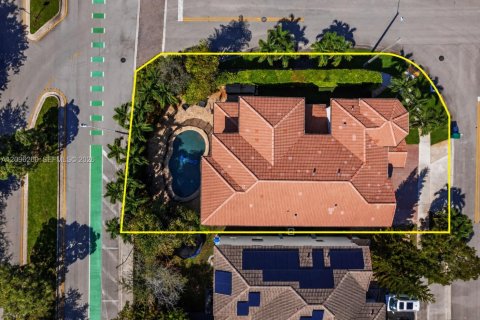Villa ou maison à vendre à Doral, Floride: 5 chambres, 351.17 m2 № 2389499 - photo 5