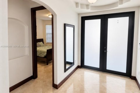 Villa ou maison à vendre à Doral, Floride: 5 chambres, 351.17 m2 № 2389499 - photo 9