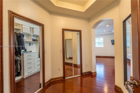 Villa ou maison à vendre à Doral, Floride: 5 chambres, 351.17 m2 № 2389499 - photo 24