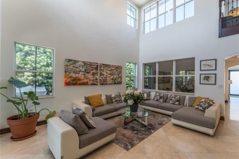 Villa ou maison à vendre à Doral, Floride: 5 chambres, 351.17 m2 № 2389499 - photo 13