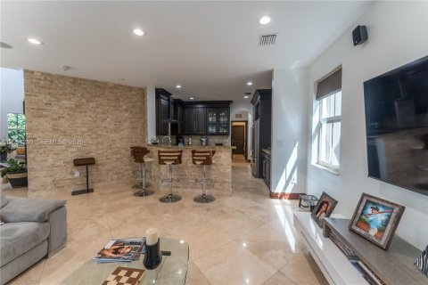 Villa ou maison à vendre à Doral, Floride: 5 chambres, 351.17 m2 № 2389499 - photo 21