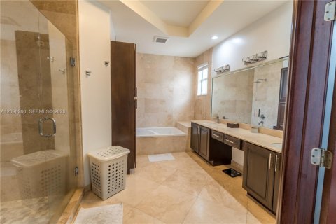 Villa ou maison à vendre à Doral, Floride: 5 chambres, 351.17 m2 № 2389499 - photo 29