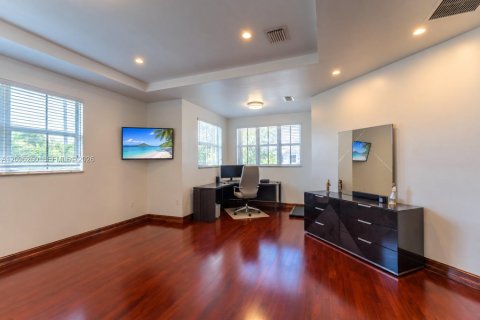 Villa ou maison à vendre à Doral, Floride: 5 chambres, 351.17 m2 № 2389499 - photo 25