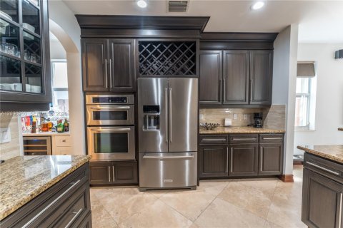 Villa ou maison à vendre à Doral, Floride: 5 chambres, 351.17 m2 № 2389499 - photo 20