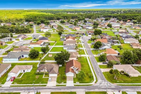 Casa en venta en Kissimmee, Florida, 3 dormitorios, 144.09 m2 № 2098272 - foto 19